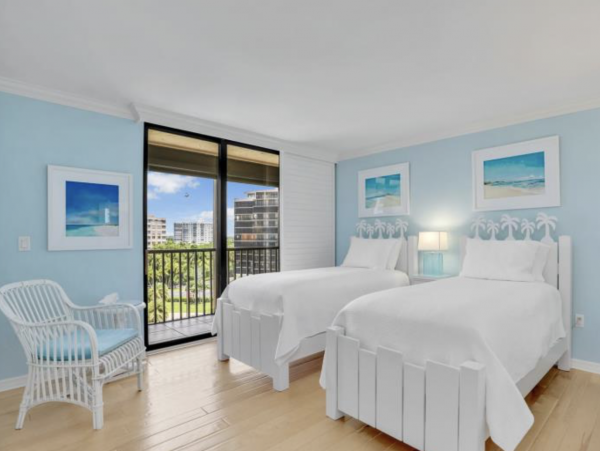 6th floor views Gulf Front of Vanderbilt Beach 3 month rental